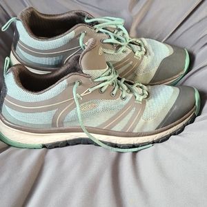 Keen shoes